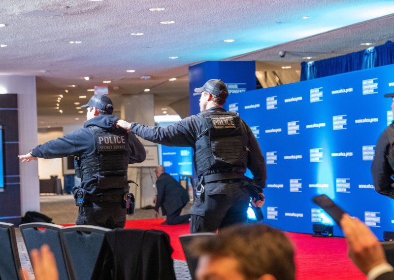 Pucnjava na gala večeri otvorila puno pitanja: 'To nije osobito sigurna zgrada'