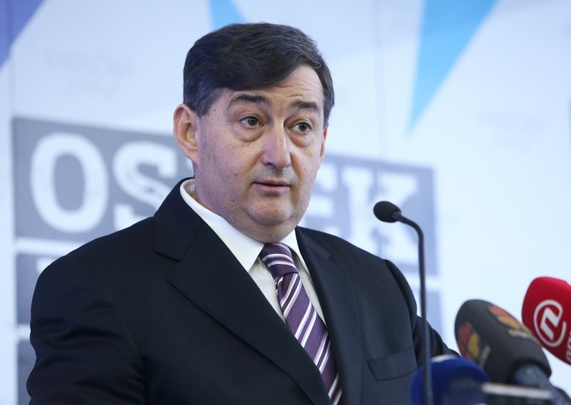 Vlasnik Osijeka pod teškim optužbama: Sprema li najbogatiji Mađar bijeg u Dubai?