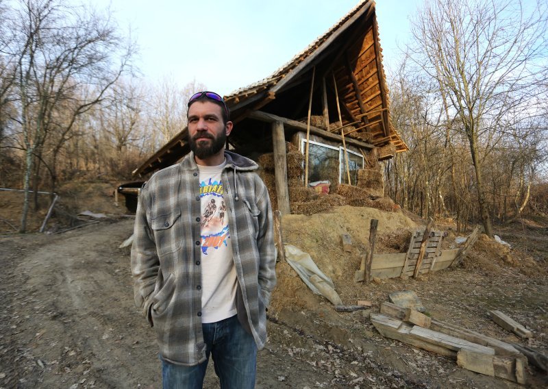 Bivši trener ponovno šokirao: 'Prodao sam Šumsku farmu, istina je da me hvata panika'