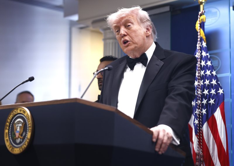 Trumpov obračun s Iranom postaje noćna mora za Europu: Energetski šok prijeti političkim kaosom