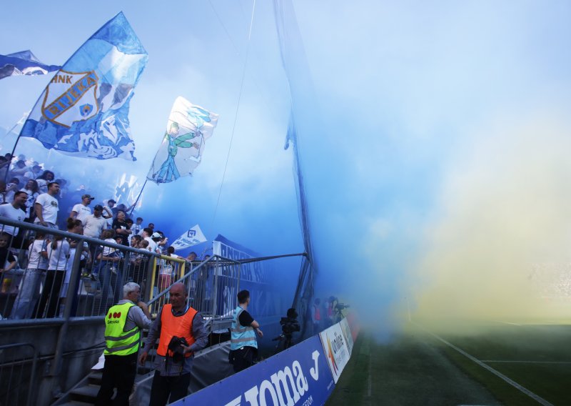 Policija o utakmici Rijeke i Hajduka: Intervenirali smo prema 30 navijača