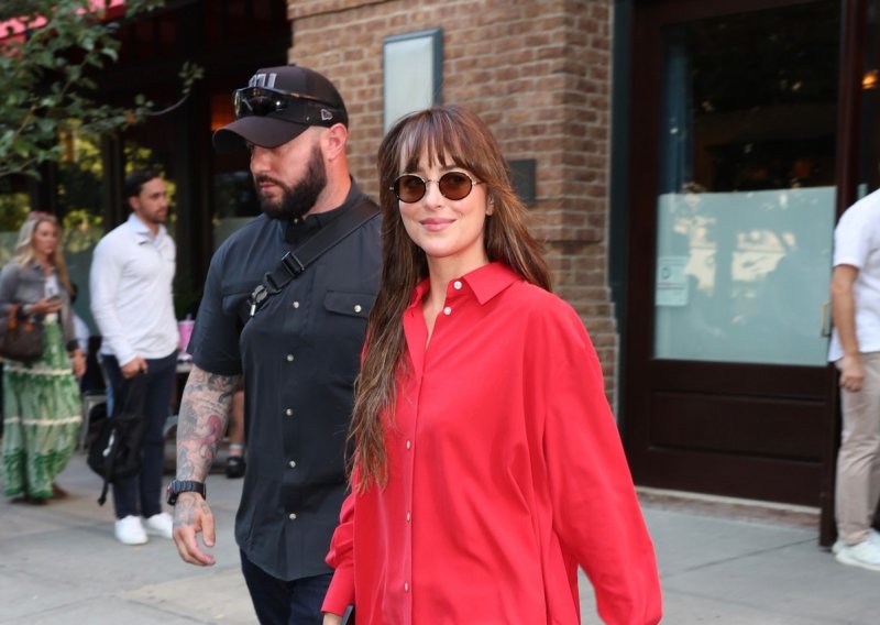 Minimalan trud, maksimalan efekt: Ovaj modni trik Dakote Johnson  isplati se kopirati