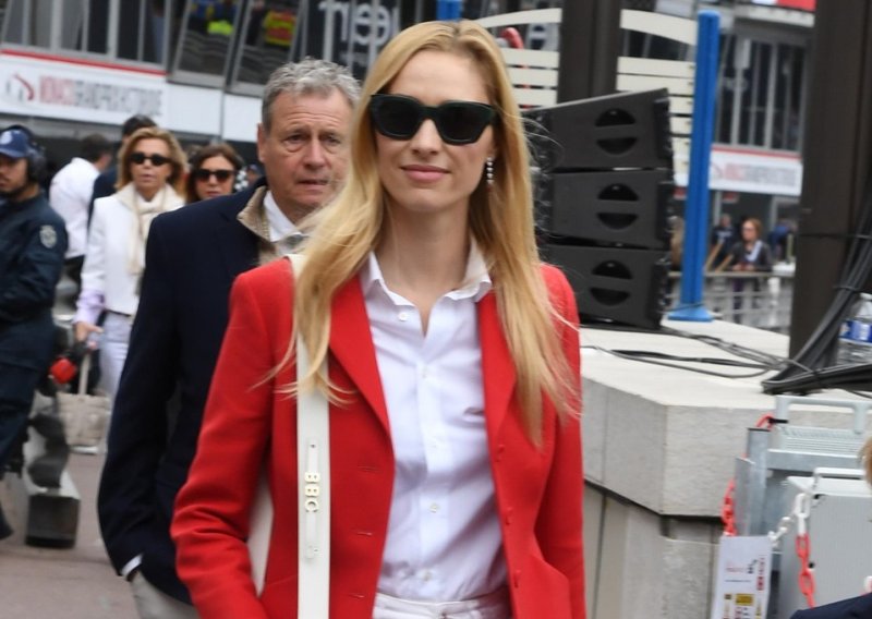 Talijanka plave krvi zna da minimalizam nikad ne izlazi iz mode, a ove balerinke su pun pogodak