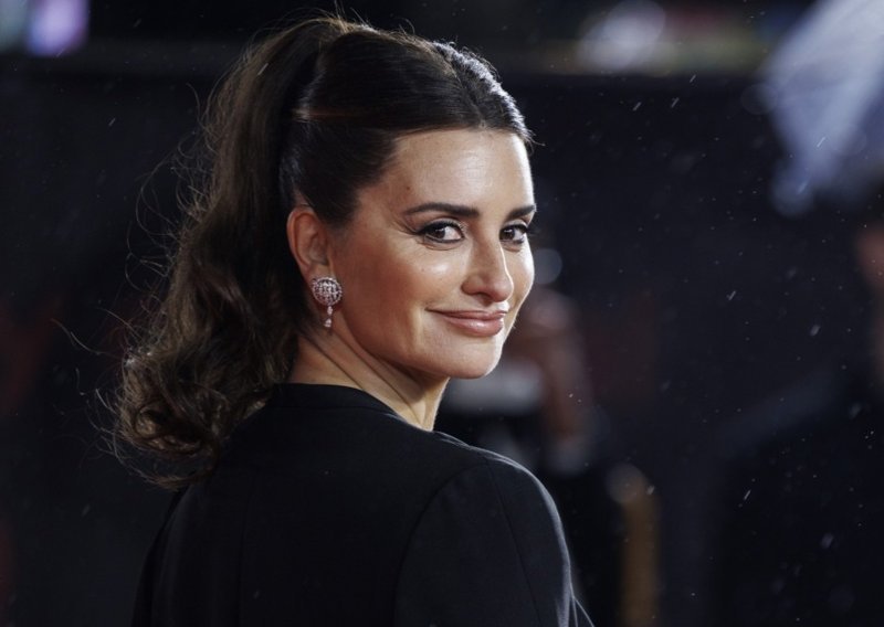 Obožava ga i Penelope Cruz: Trend koji naglašava prirodnu ljepotu u 40-ima
