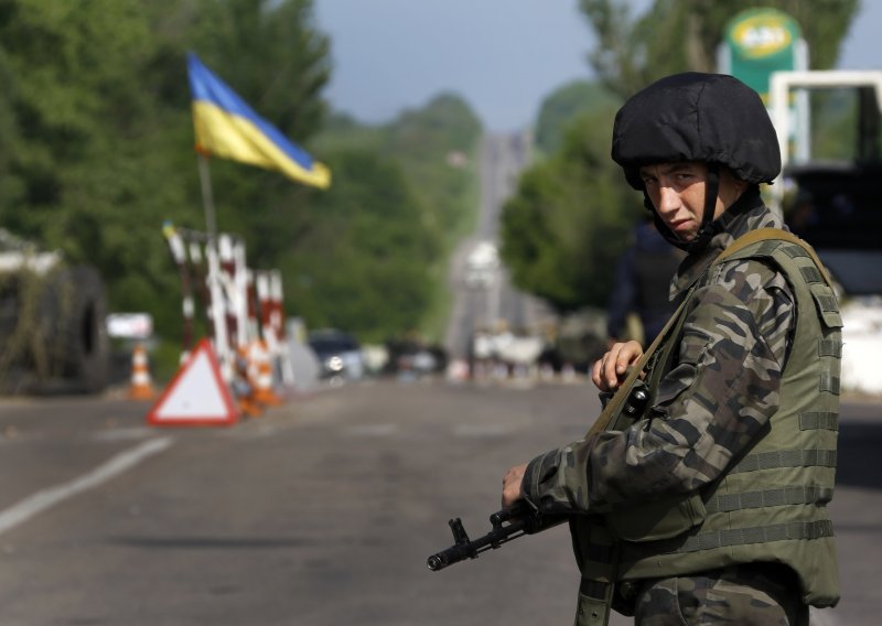 U zasjedi na istoku Ukrajine ubijeno šest vojnika