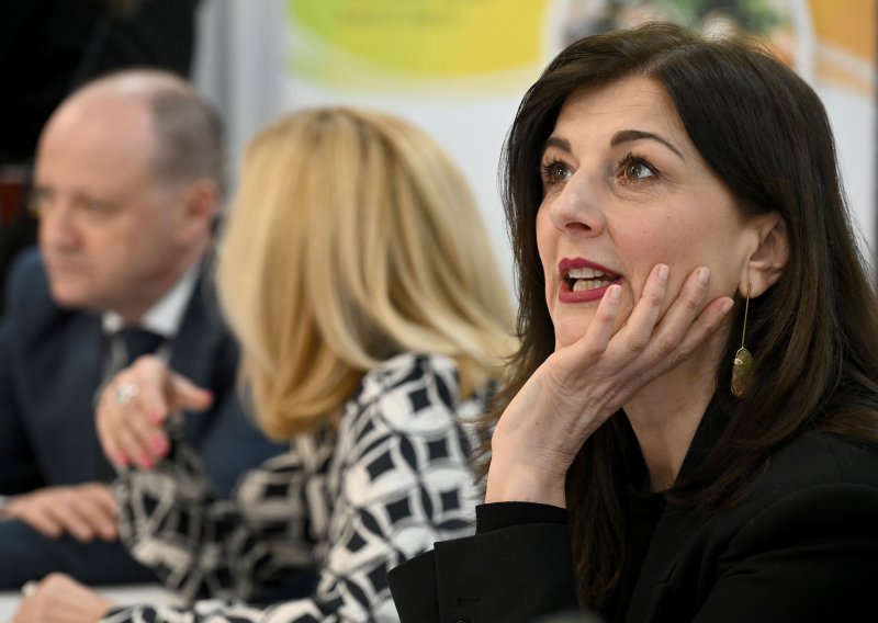 Stručnjaci upozoravaju: Čak trećina zdravstvenih djelatnika bori se sa simptomima depresije