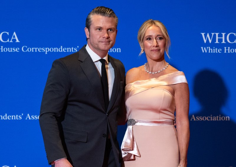 Neočekivana tema: Haljina supruge ministra Petea Hegsetha pokrenula lavinu komentara