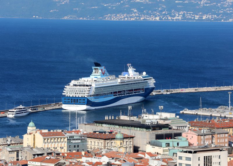 U Rijeku će stići više od 30 kruzera, dolazak jednog posebno se iščekuje
