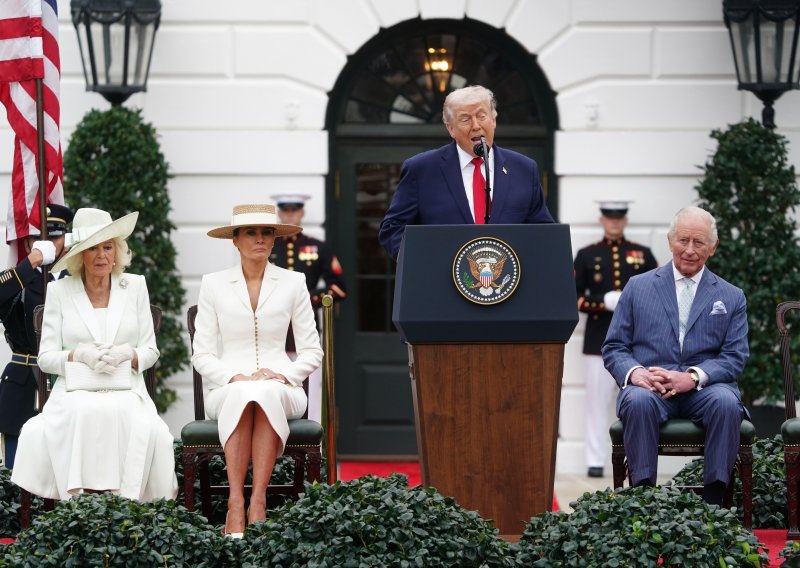 'Možete li vjerovati?' Svi govore o Trumpovoj šali o kralju Charlesu