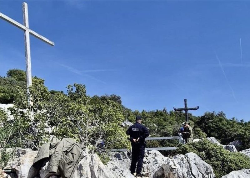 FOTO U jami kod Tisnog pronađena masovna grobnica iz Drugog svjetskog rata