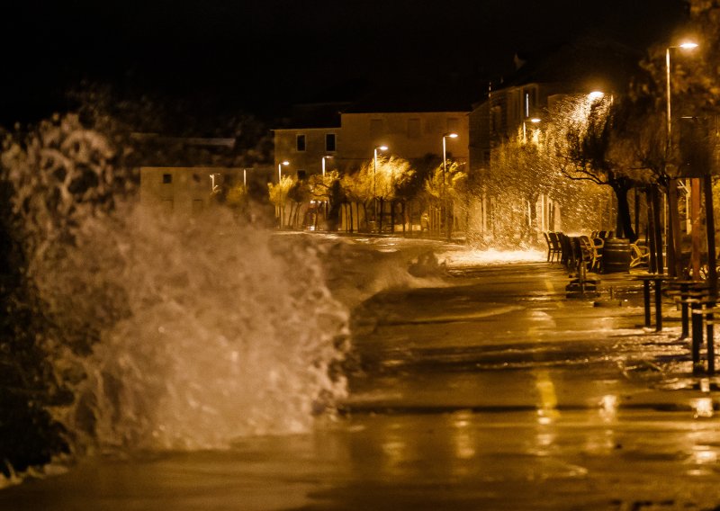 Pripremite jakne, bit će mraza i olujnih udara: Evo kad bi se vrijeme trebalo smiriti