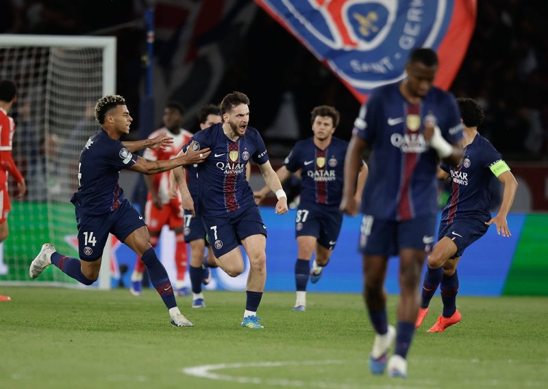 Legendarni Seedorf u ekstazi nakon bajke u Parizu: 'On je najbolji igrač na svijetu'