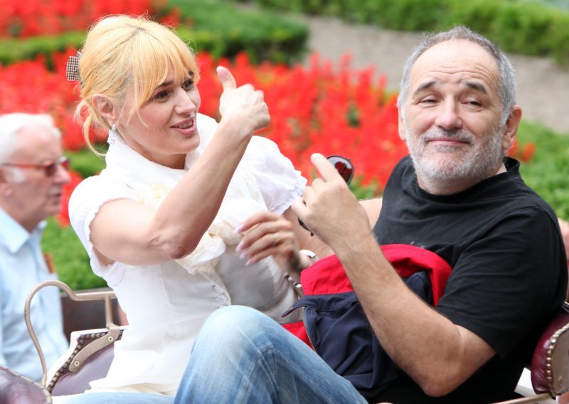 Suze radosnice u obitelji Balašević: 'Đole se vratio kući...' poručila je Olivera i objavila prvu sliku unuka