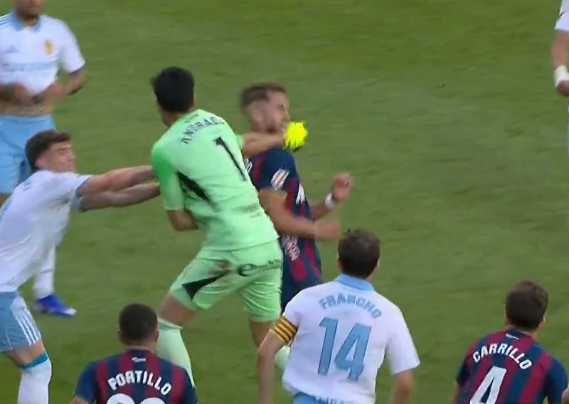 Golman u Španjolskoj šakom udario protivnika: Dobio je drastičnu kaznu kakva nije viđena