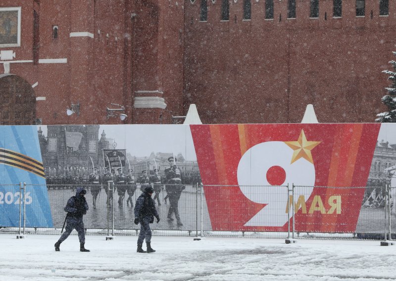 Kremlj najavio skromniju paradu za Dan pobjede zbog 'sigurnosne prijetnje'