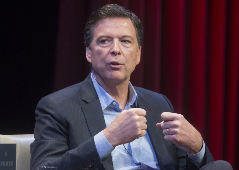 Bivši šef FBI-a pred sudom: Fotografija školjaka u pijesku digla SAD na noge