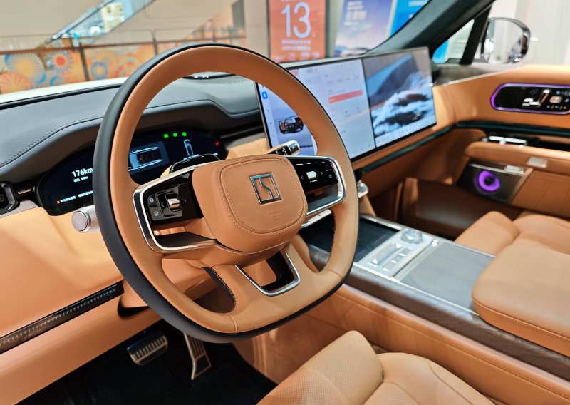 Tri motora i 1250 km dosega: Ovaj SUV uskoro dolazi na europske ceste