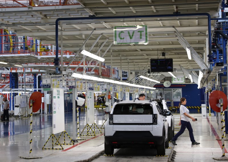 Šok u autoindustriji: Stellantis bi mogao zatvoriti tvornice, Kinezi samo čekaju