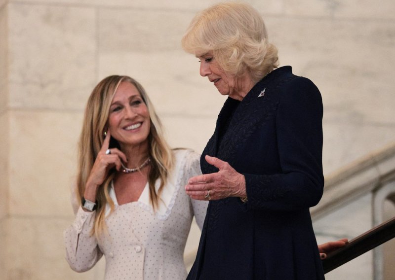 Sarah Jessica Parker 'iskopirala' je princezu Dianu za susret s kraljicom Camillom