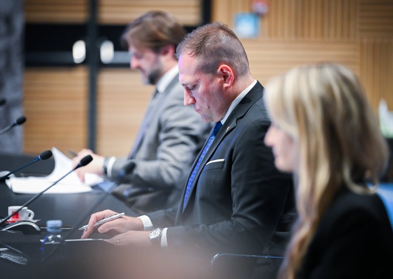 Zakon o HBOR-u u hitnoj saborskoj proceduri: Predviđena dokapitalizacija banke