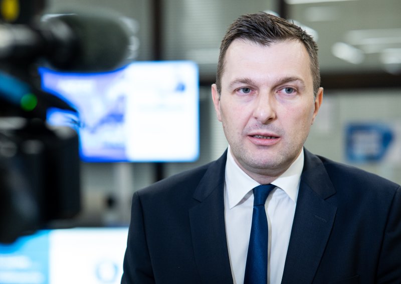 Vlada donijela niz kadrovskih odluka, potvrđen još jedan mandat ravnatelju Carine