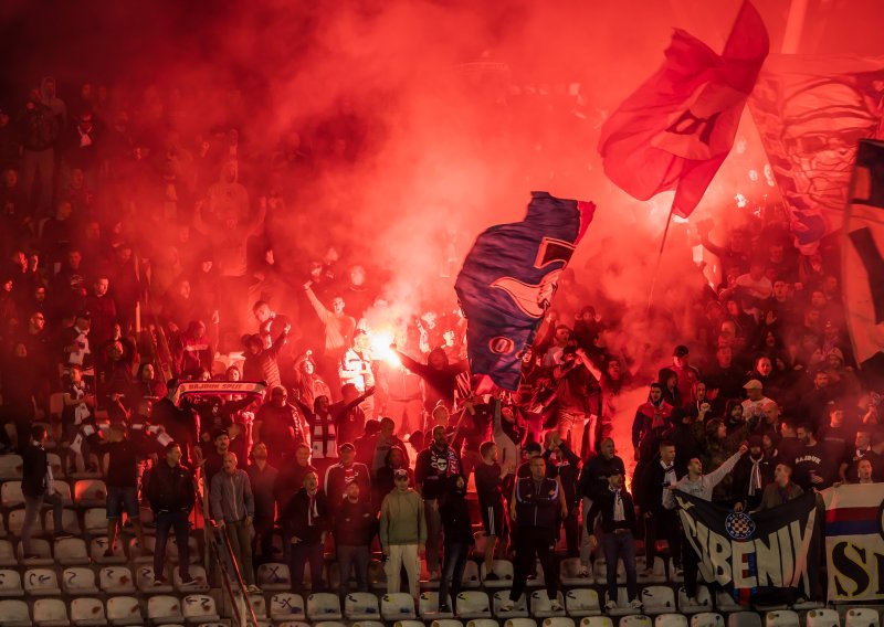 Hajduk i Dinamo ponovno kažnjeni: Evo koliko moraju platiti zbog ponašanja navijača