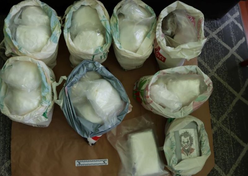Diler s Trnja pao s pedeset kilograma speeda: U stanu mu pronašli još niz raznih droga