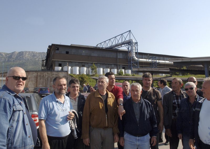 Workers of Split steel mill protesting in Zagreb