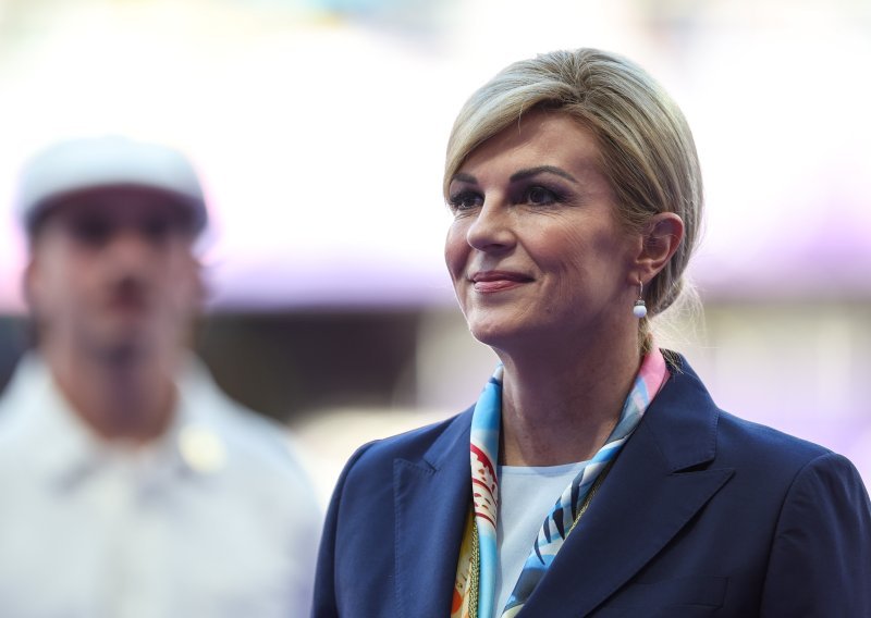 Pojavila se nova snimka: Kolinda Grabar-Kitarović euforična prije skoka u ledeni ocean