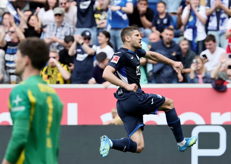 Kramarić zabio dva gola pa se oglasio nakon šoka: 'Ima li itko vremenski stroj?'