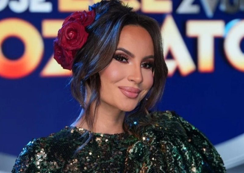 Haljina koja blista i suze usred emisije: Glumica Martina proživjela je najemotivniju večer u showu