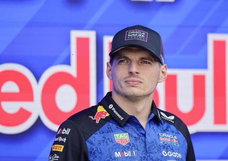 Sainz bijesan na Verstappena: 'Misli da može raditi što god želi'