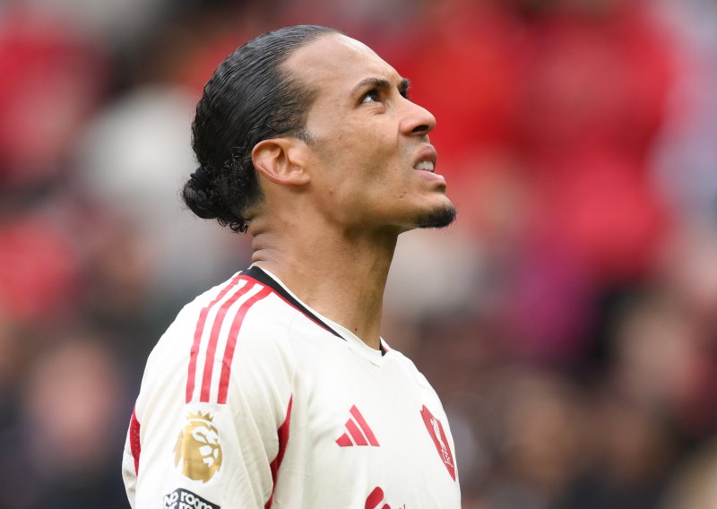 Van Dijk: Pogledajte što Guardiola radi...