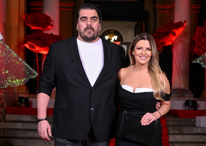 'Još se nismo razveli': Antonija Blaće iznenadila objavom o braku