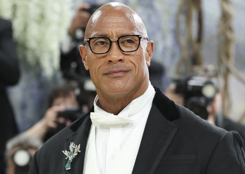 Dwayne Johnson nosio sat vrijedan 3,3 milijuna eura: Na ruci je imao gotovo 130 karata dijamanata