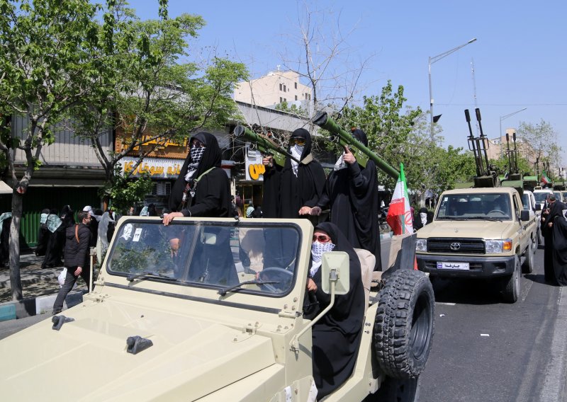 Iran demantira Emirate, upozorava na 'žestoki odgovor'