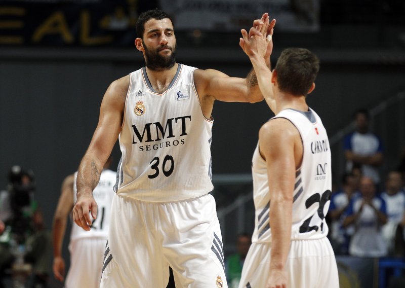 Real Madrid s +40 razbio Brose Baskets