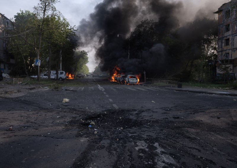 Moskva tvrdi da su Ukrajinci pokrenuli jedan od najvećih napada dronovima