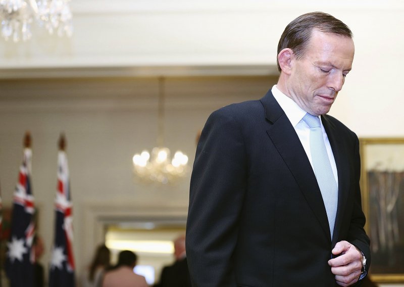 Prisegnuo novi australski premijer Tony Abbott