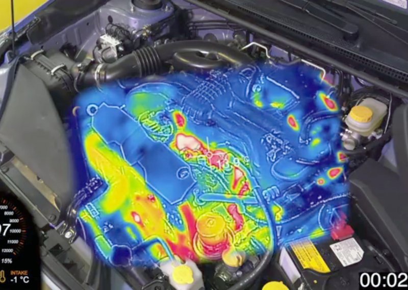 Genijalan video pokazat će vam kako se zagrijava motor automobila