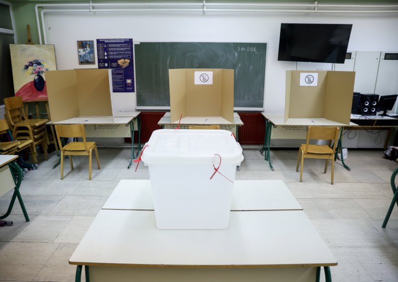 Izbori u BiH 4. listopada: Biometrijski čitači i skeneri trebali bi spriječiti krađu glasova
