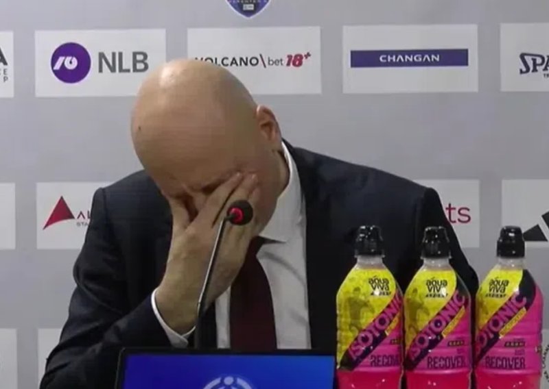 Trener Zvezde nakon pobjede se slomio i u suzama napustio presicu: 'Ne mogu više, majke mi'