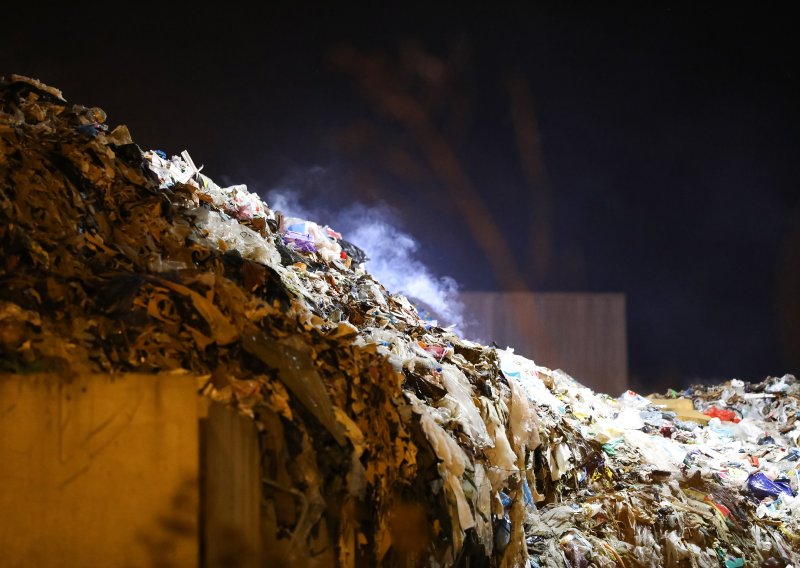 Ribe i dabrovi uginuli, ljudi se razboljeli: Smrad kompostane već dvije godine narušava život