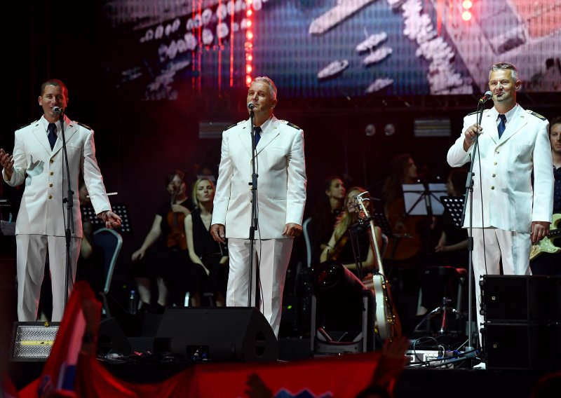 Klapa Hrvatske ratne mornarice Sveti Juraj izbacila novu pjesmu pred Svjetsko prvenstvo