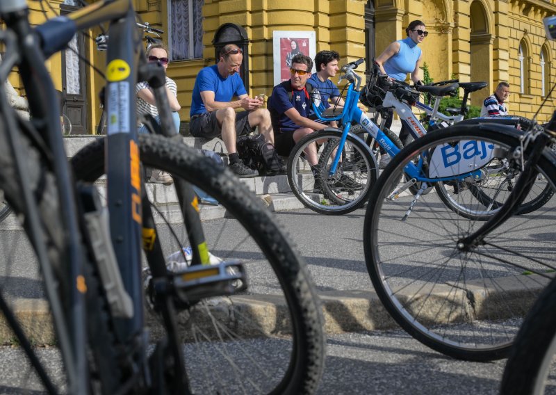 'Građani koji svakodnevno koriste bicikl prisiljeni su snalaziti se na opasnim stazama'