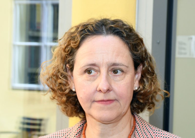 Ministrica Obuljen Koržinek otvorila izložbu Dubravke Lošić u Veneciji: 'Umjetnost nije dobro politizirati'