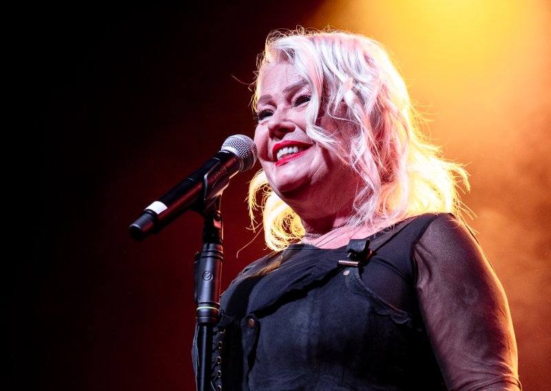 Legendarna Kim Wilde nastupila u rasprodanoj Tvornici: Pogledajte atmosferu s koncerta