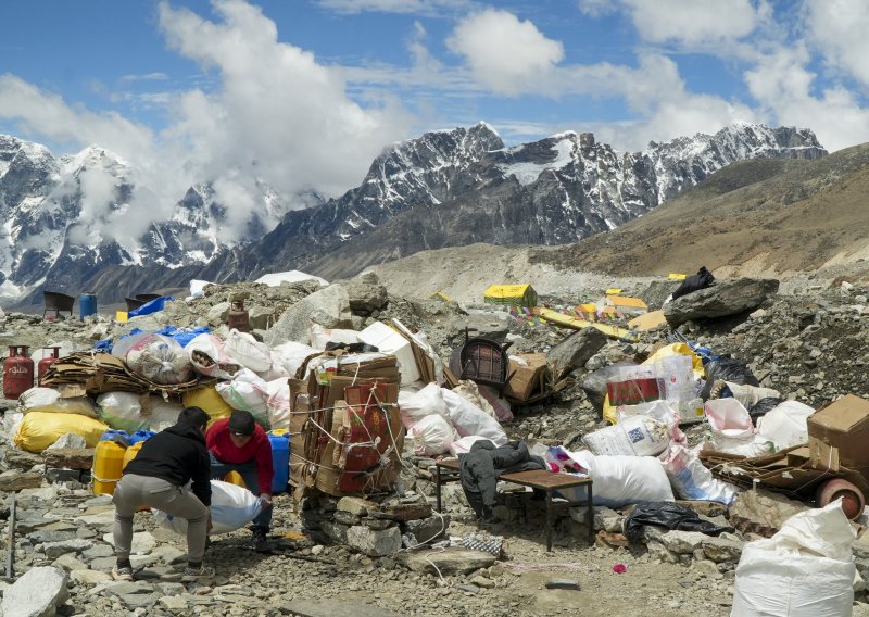 Nepal ove godine izdao rekordan broj dozvola za uspon na Everest