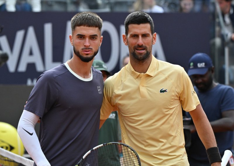 Novak Đoković oglasio se jutro nakon poraza i poslao poruku Dini Prižmiću