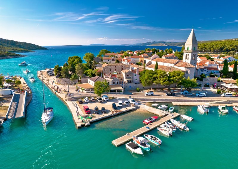 Britanci savjetuju: Zaboravite gužve, ovaj hrvatski otok najbolja je tajna Mediterana